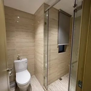 He Jing Ying Yue Tai