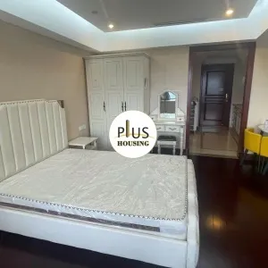 Wild Wind Modern Center 