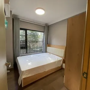 He Jing Ying Yue Tai