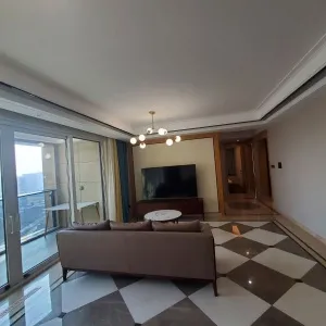 Bin Jiang Jin Mao Fu 