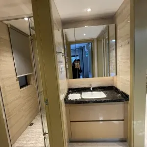 He Jing Ying Yue Tai