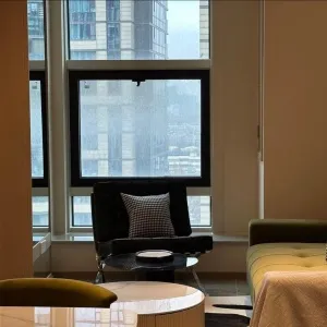 lvdi shangye zhongxin