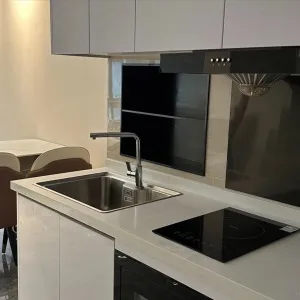 lvdi shangye zhongxin