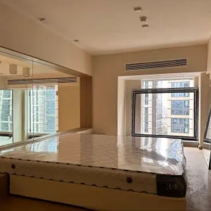 lvdi shangye zhongxin