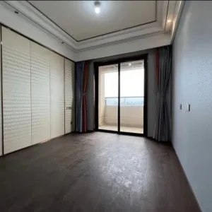 Zhong Hai Qian Jiang Bay