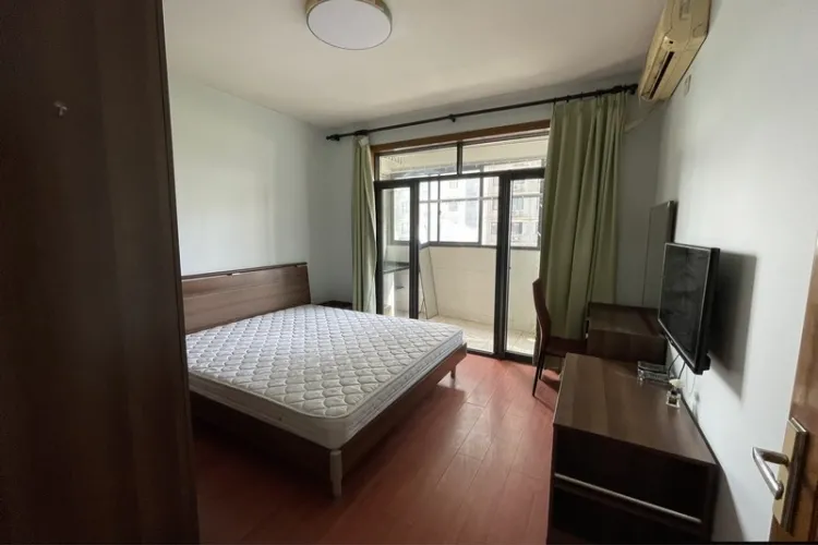 Huifeng Apartment