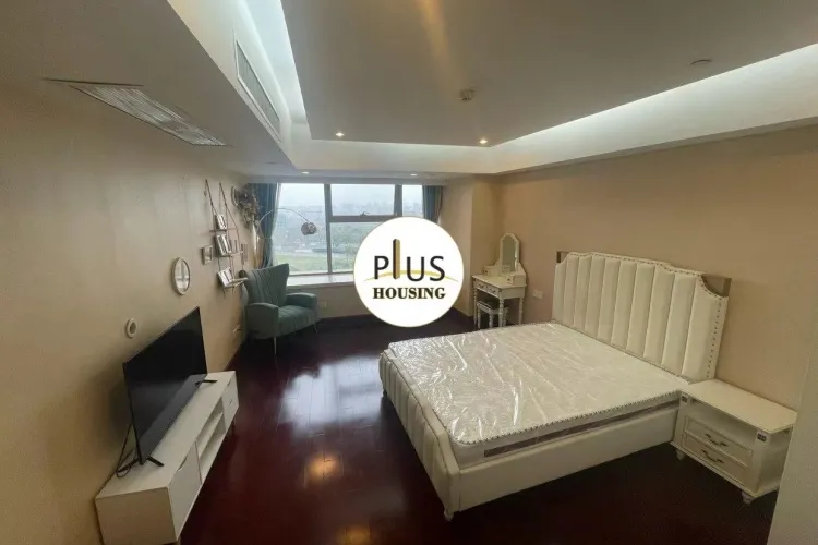 Wild Wind Modern Center 