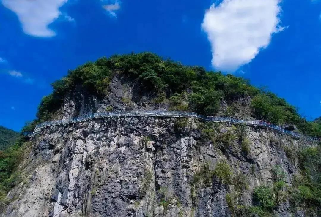 Qiandao Lake Stone Forest