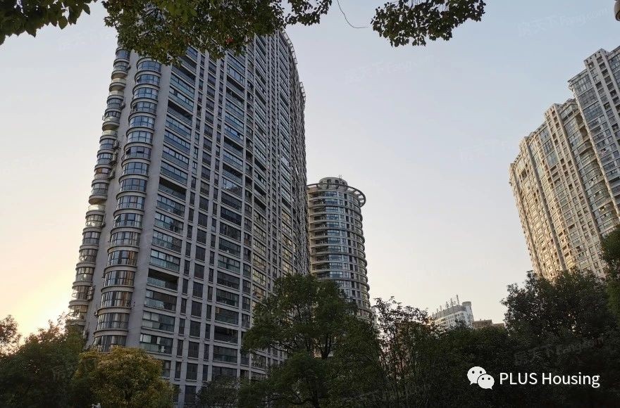 杭州滨江智慧天地园小区入口