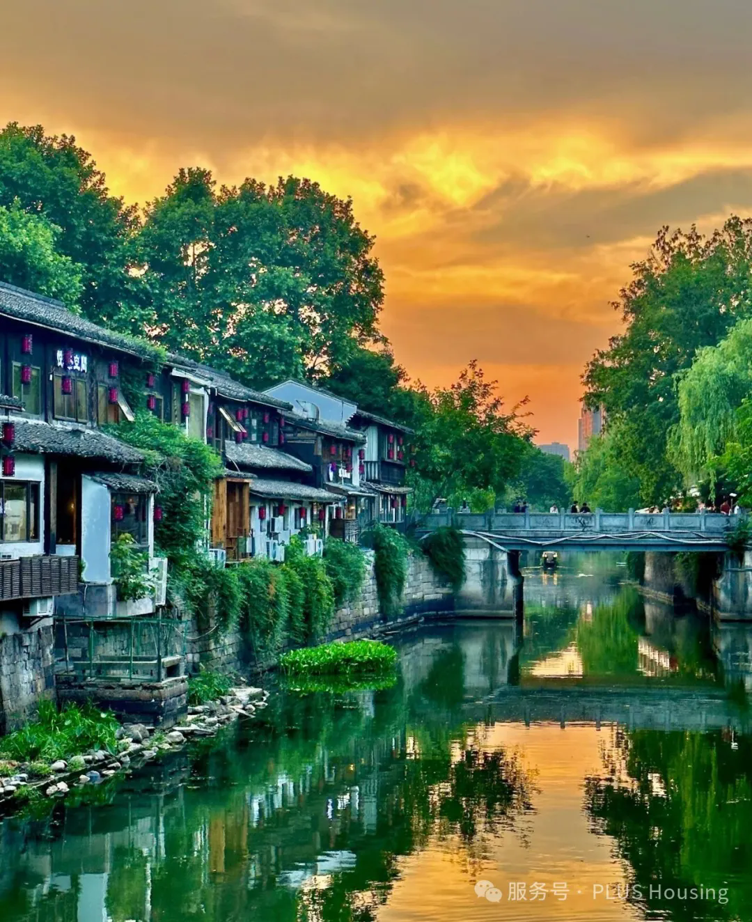 Charming alley of Xiaohe Straight Street