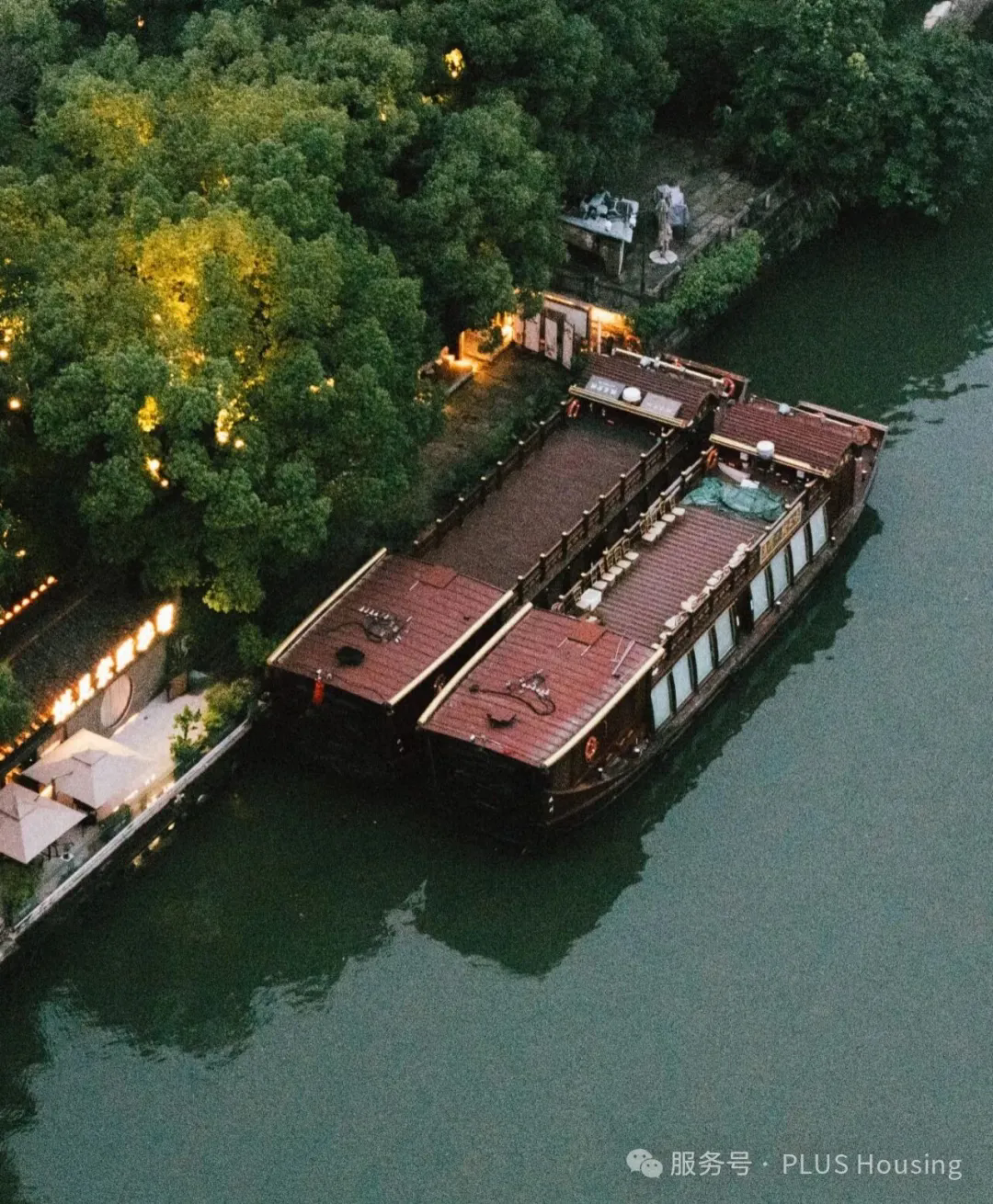 Boat cruise on the Grand Canal