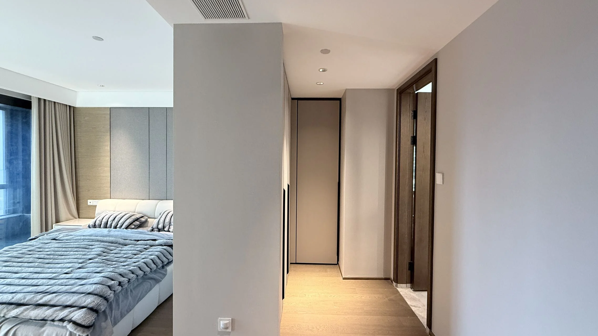 Laurel Oriental I