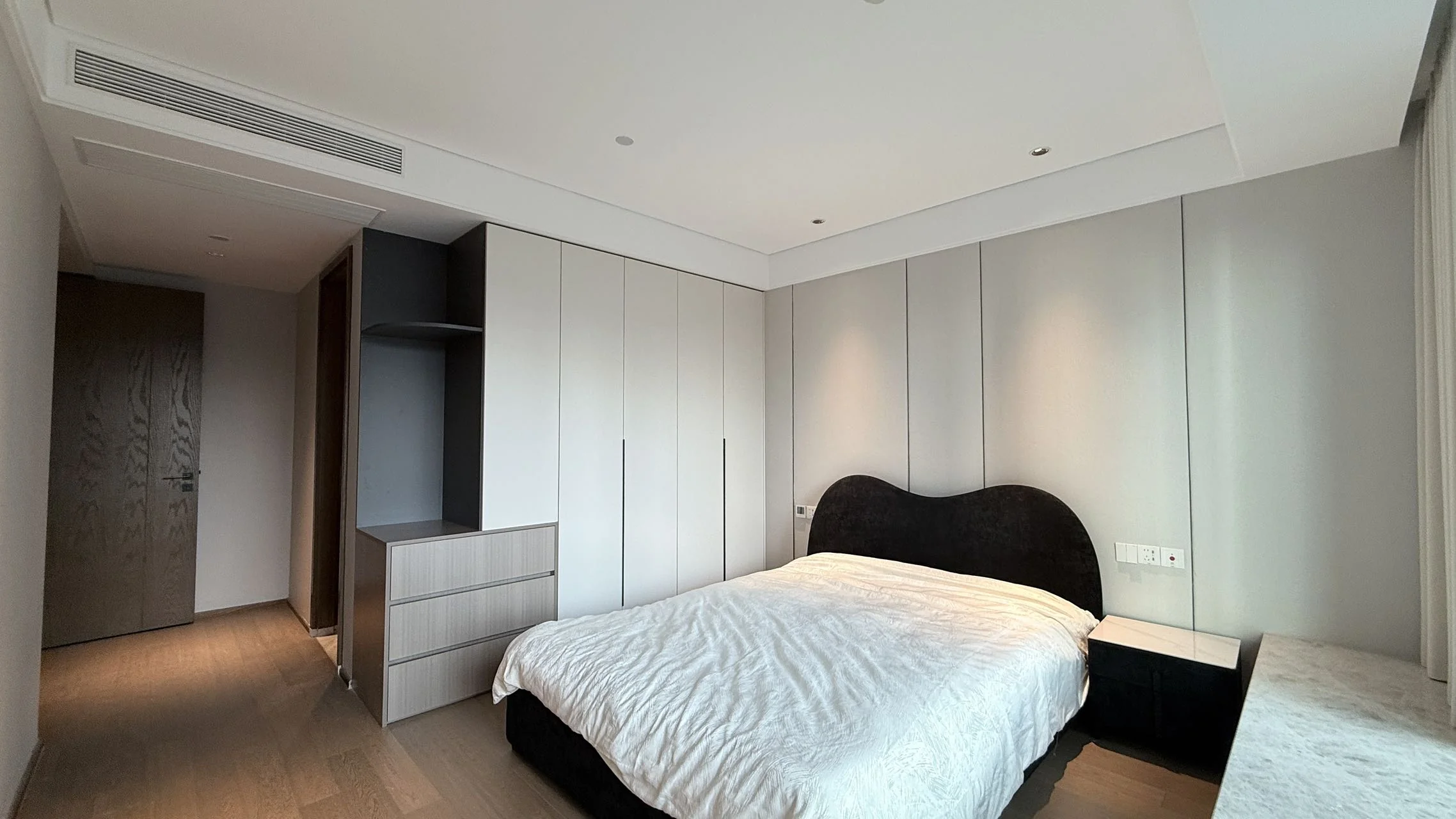 Laurel Oriental I