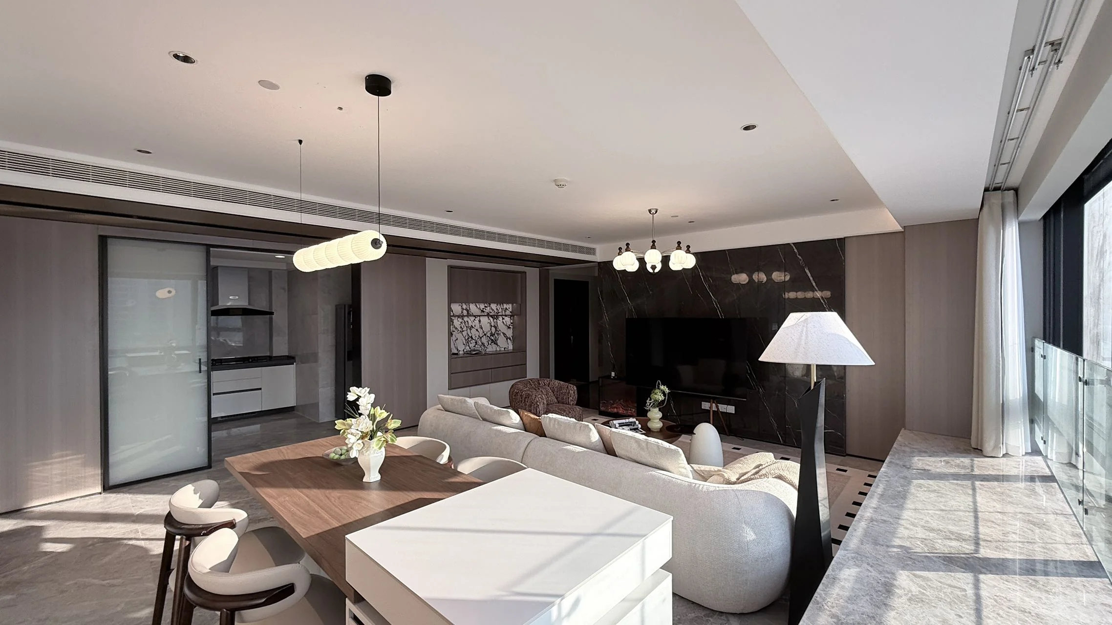 Laurel Oriental I