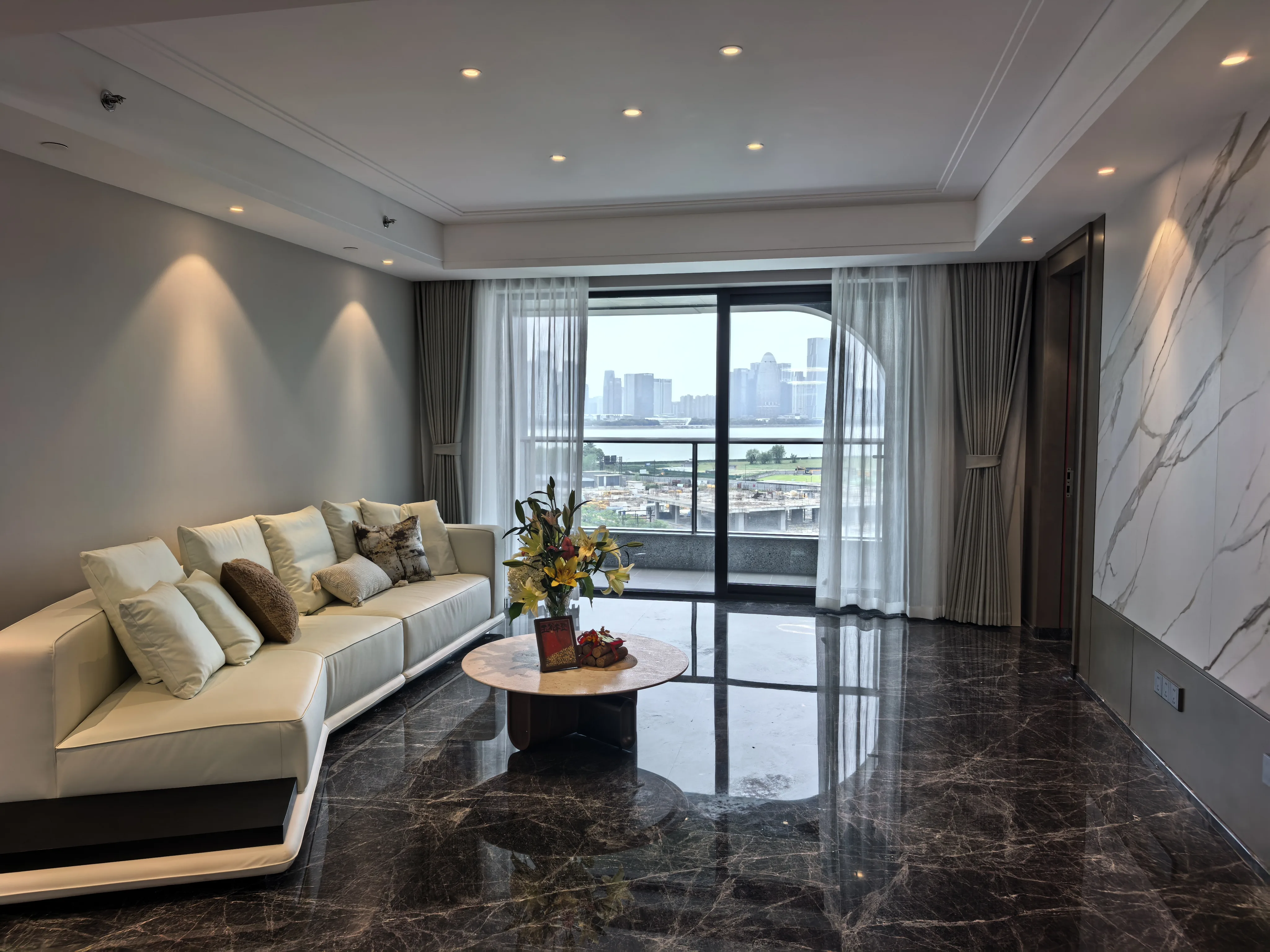 IFC mansion