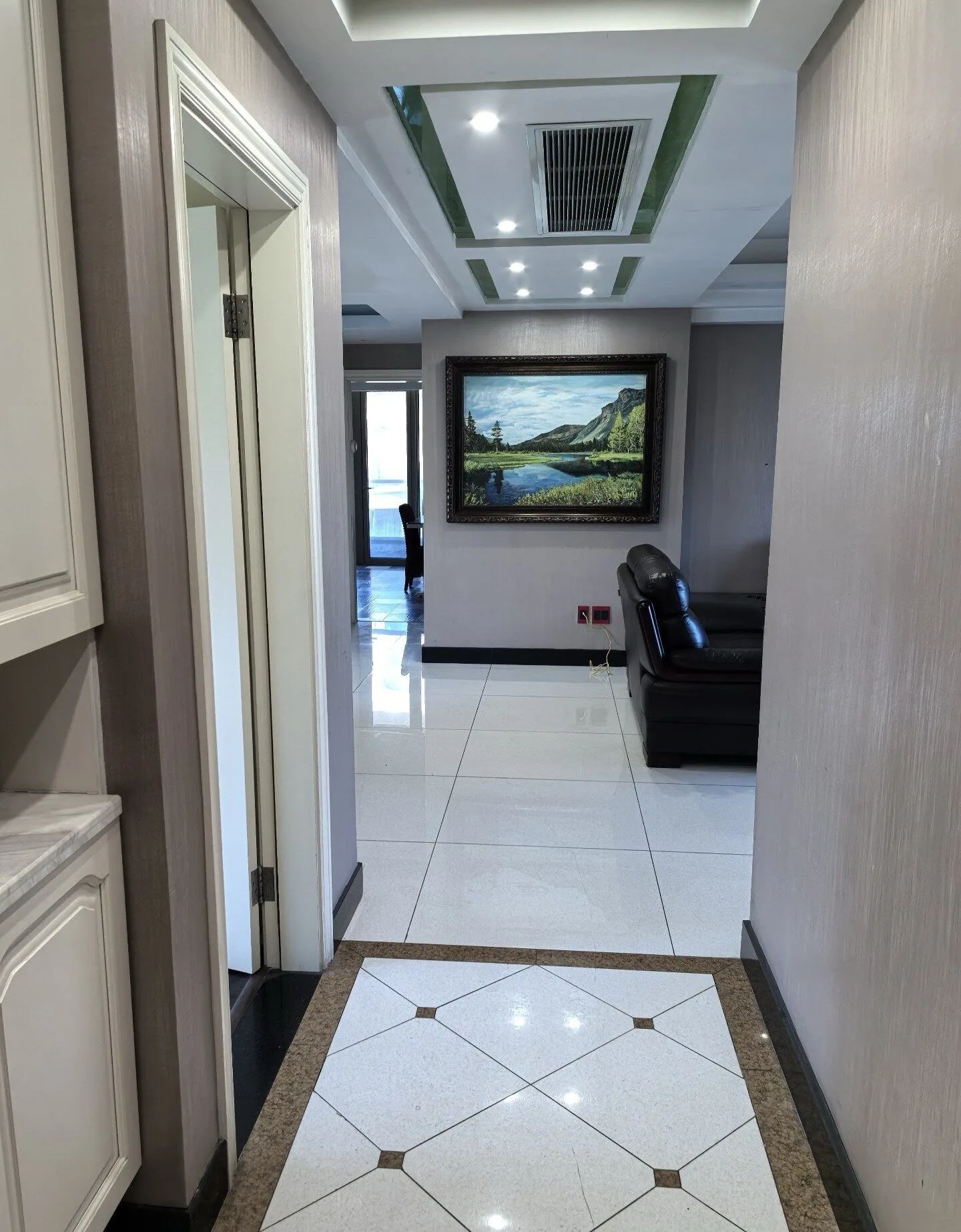 Yulan Apartment