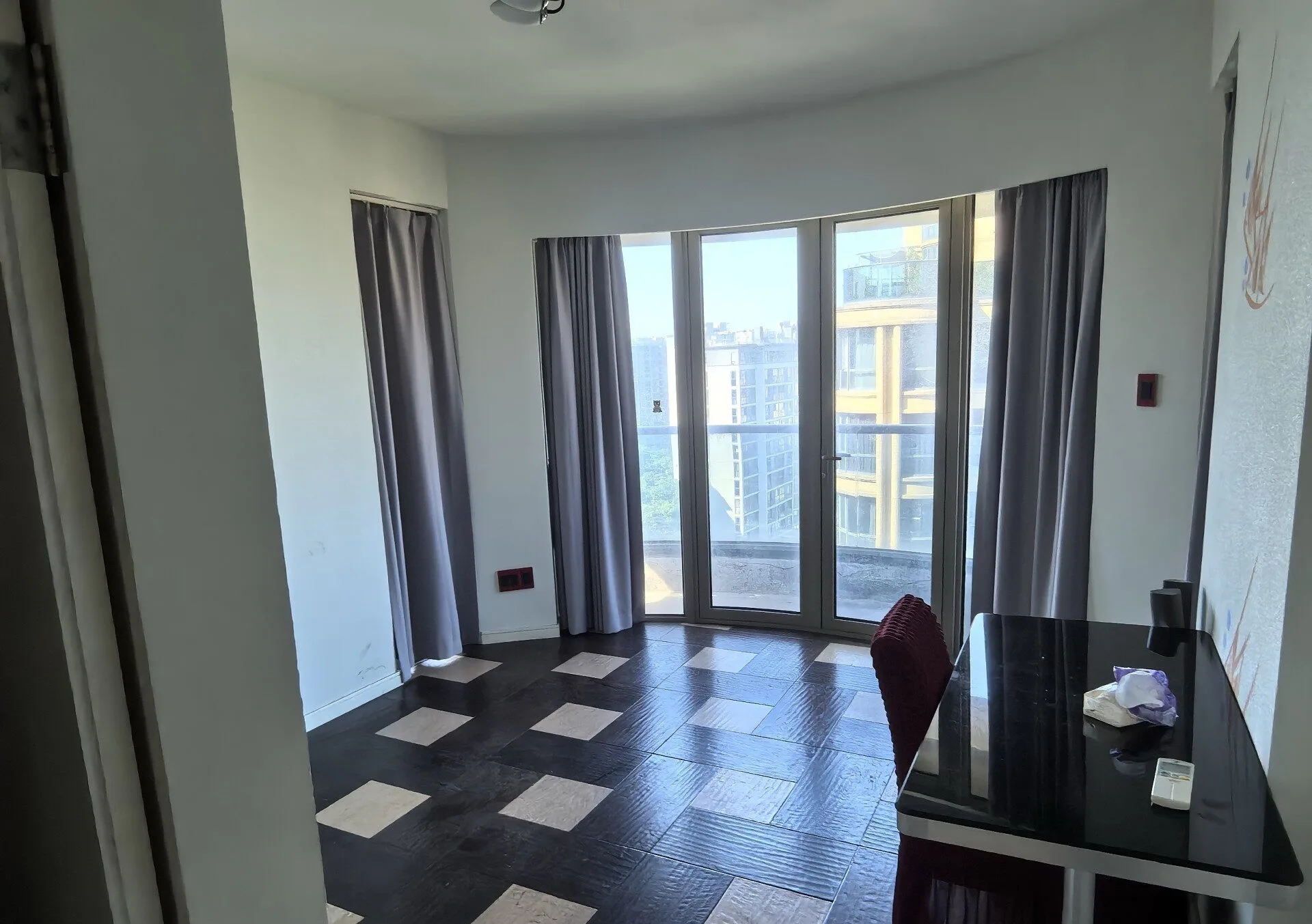 Yulan Apartment
