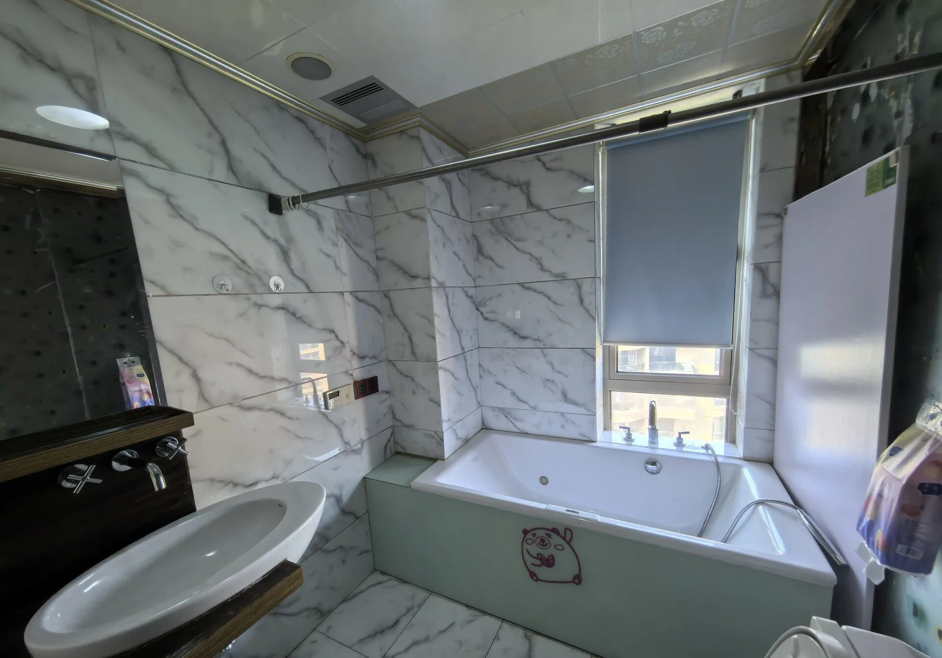 Yulan Apartment