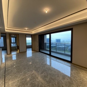 前湾国际