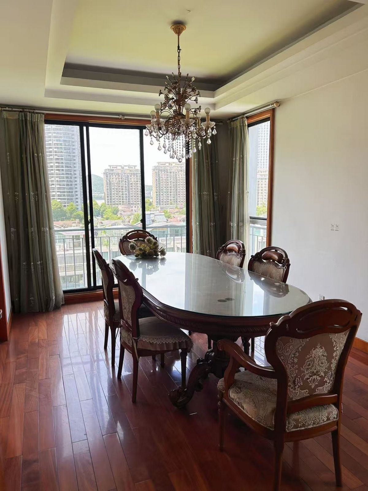 Property Image 4