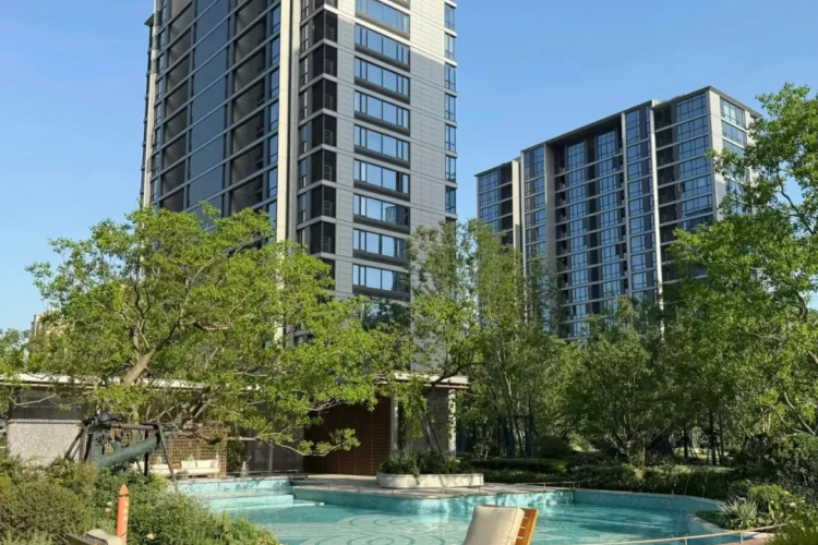Greentown Begonia: A Model of the Ideal Home