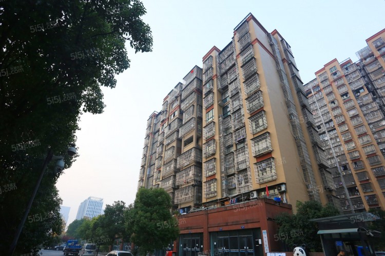 Changhong nan Yuan