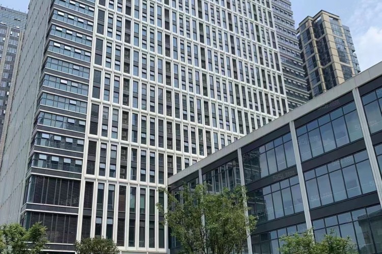 lvdi shangye zhongxin