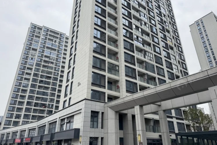 Wave Mansion  - Photo 1