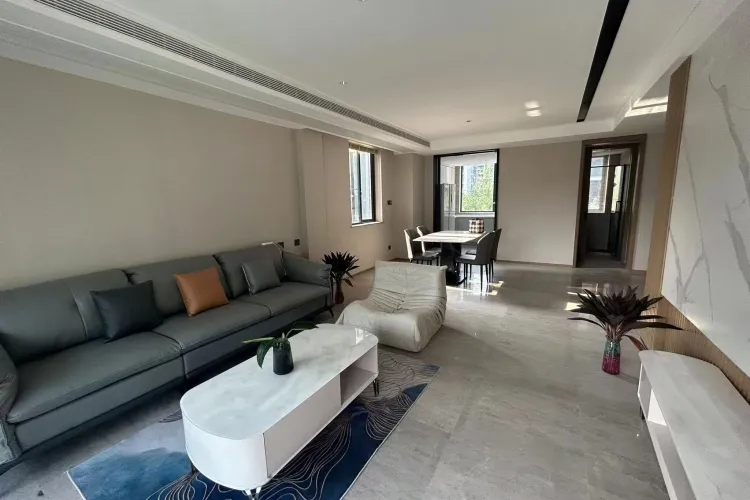 地铁万科天空之城月之庭