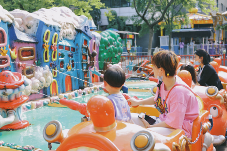 "Disneyland" on Beishan Street