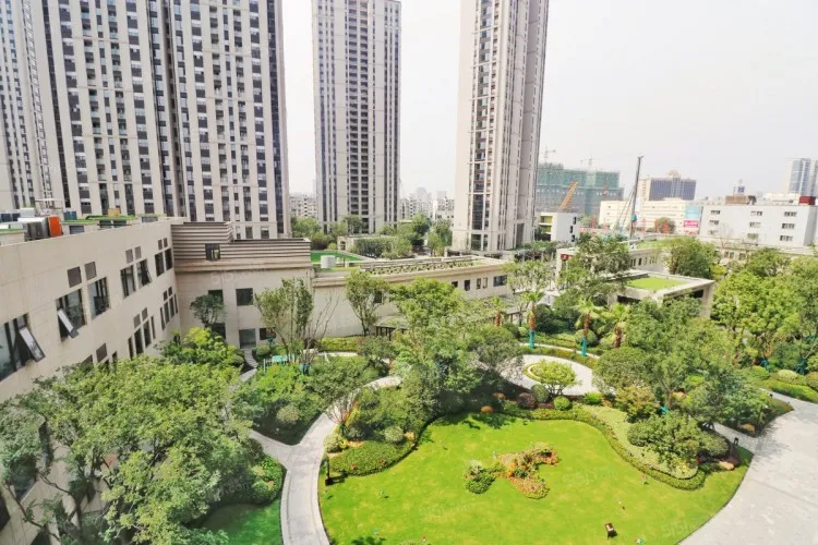 Central Residence - Photo 1